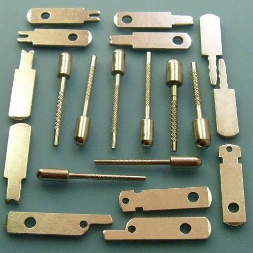 供應(yīng)插片,插銷 - 深圳華人五金制品有限公司